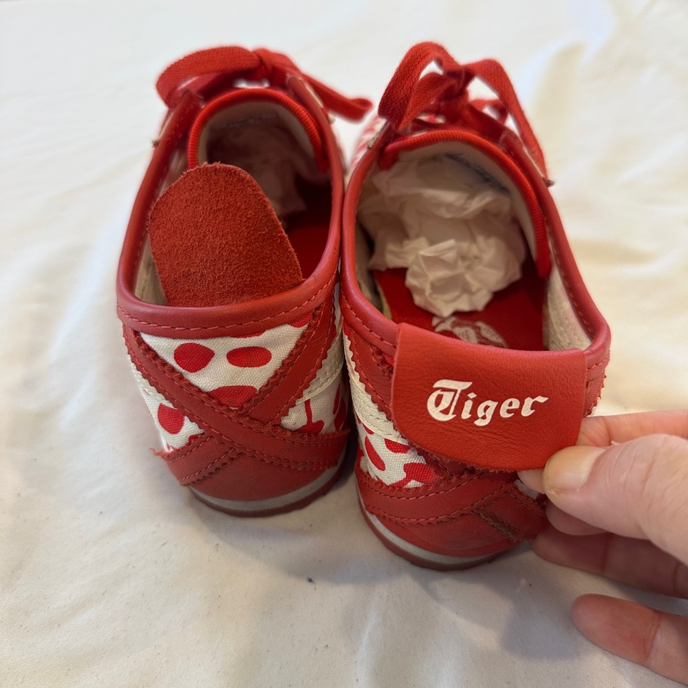 Onitsuka Tiger 37.5 Red polka dots on white - Picture 6 of 7